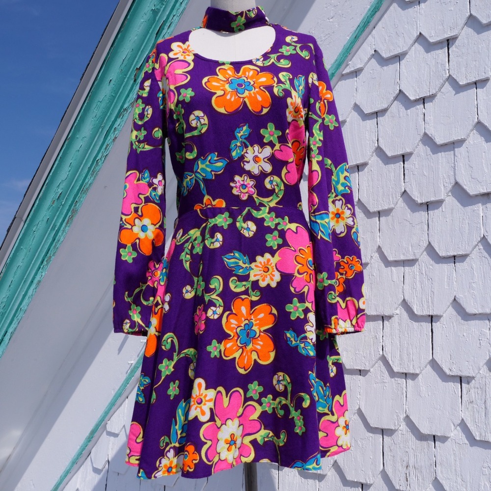 Psychedelic vintage 60s mod flower power mini dress